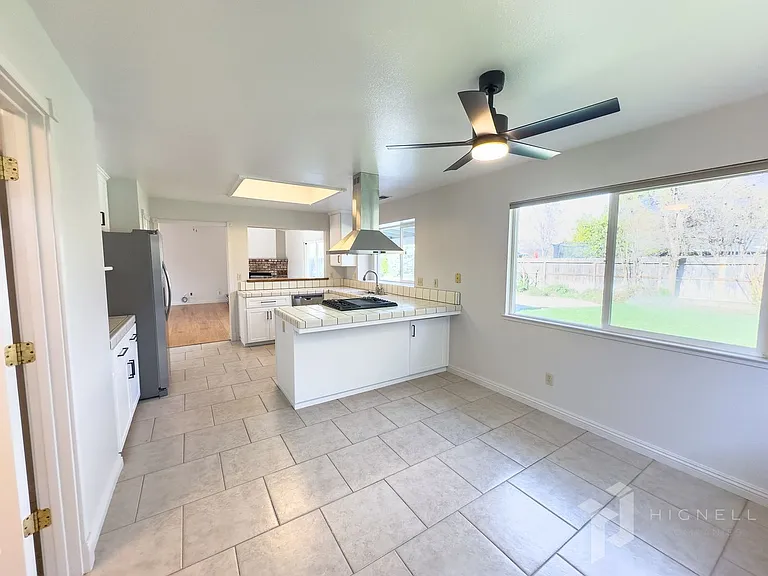3222 Calistoga Dr — Photo 9