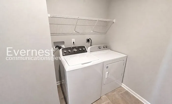 89 Hutchison St — Photo 14