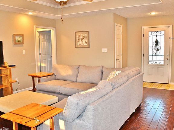 5th image of 85 Dove Ln