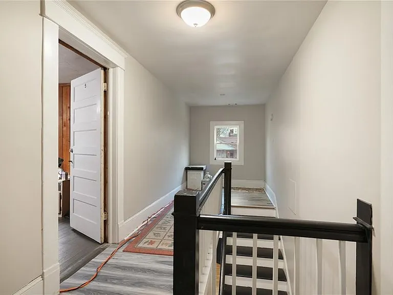 1056 Hemphill Ave NW — Photo 8