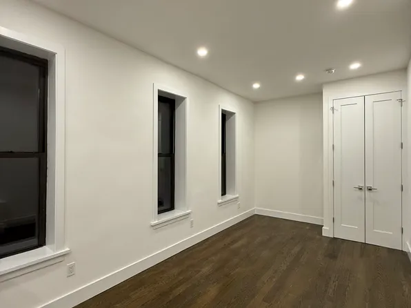 57 West 10th Street image 1 of 8