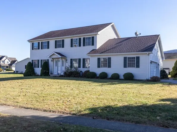 22 Katie Ln, Painted Post, NY 14870