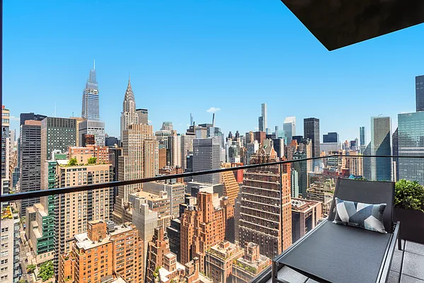 Sold by Corcoran | media 3