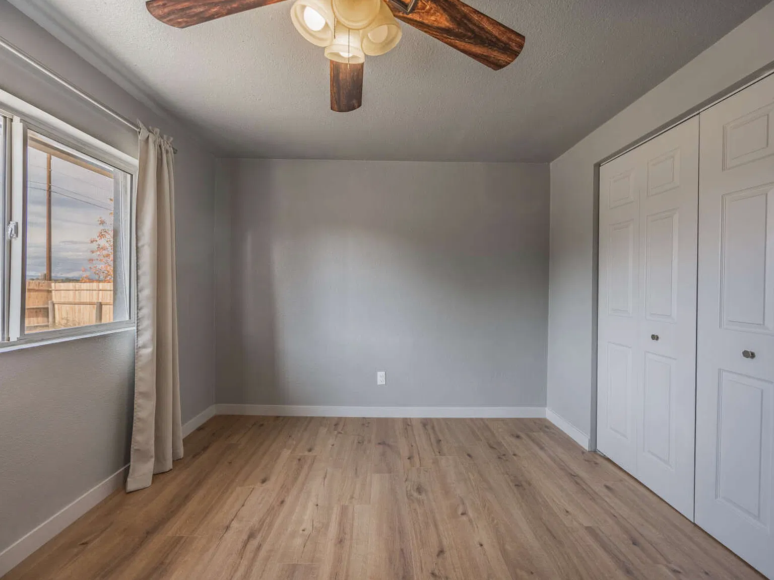 3 bed, 1308 sqft, $2,200 — Photo 3