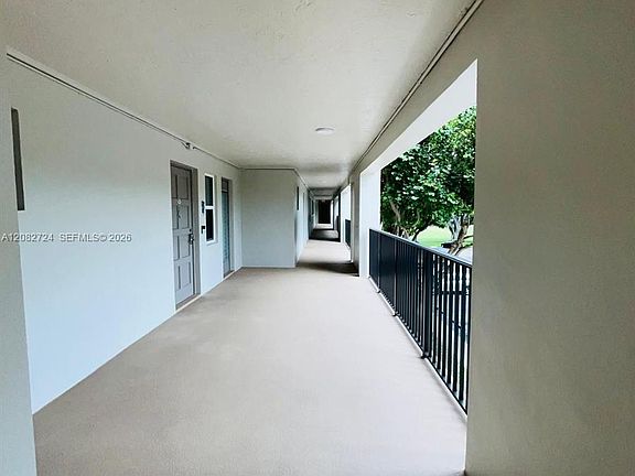5th image of 3000 S Course Dr APT 304