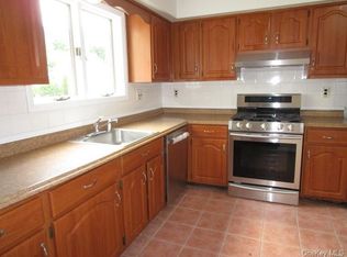 18 Albacon Rd, Nanuet, NY 10954