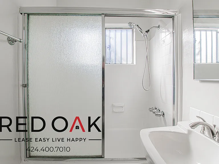 6655 Franklin Ave #11 — Photo 12