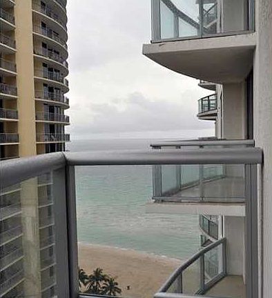 3rd image of 17315 Collins Ave