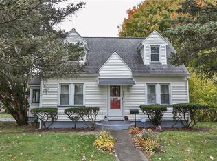 802 S Washington St, East Rochester, NY 14445