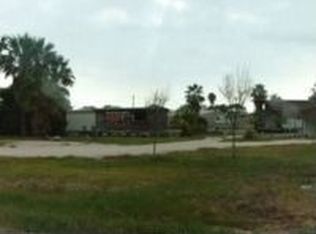 714 Copano Cove Rd, Rockport, TX 78382