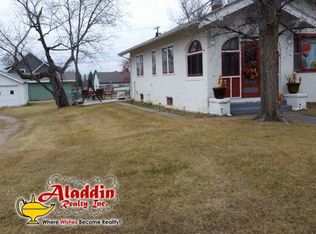 216 1st Ave N, New Rockford, ND 58356
