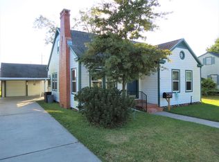 827 Neches Dr, Port Neches, TX 77651
