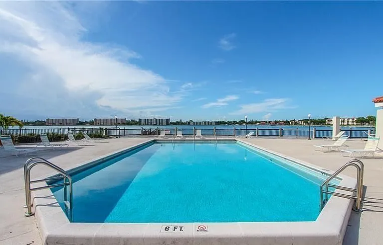 109 Lake Emerald Dr #108 — Photo 29