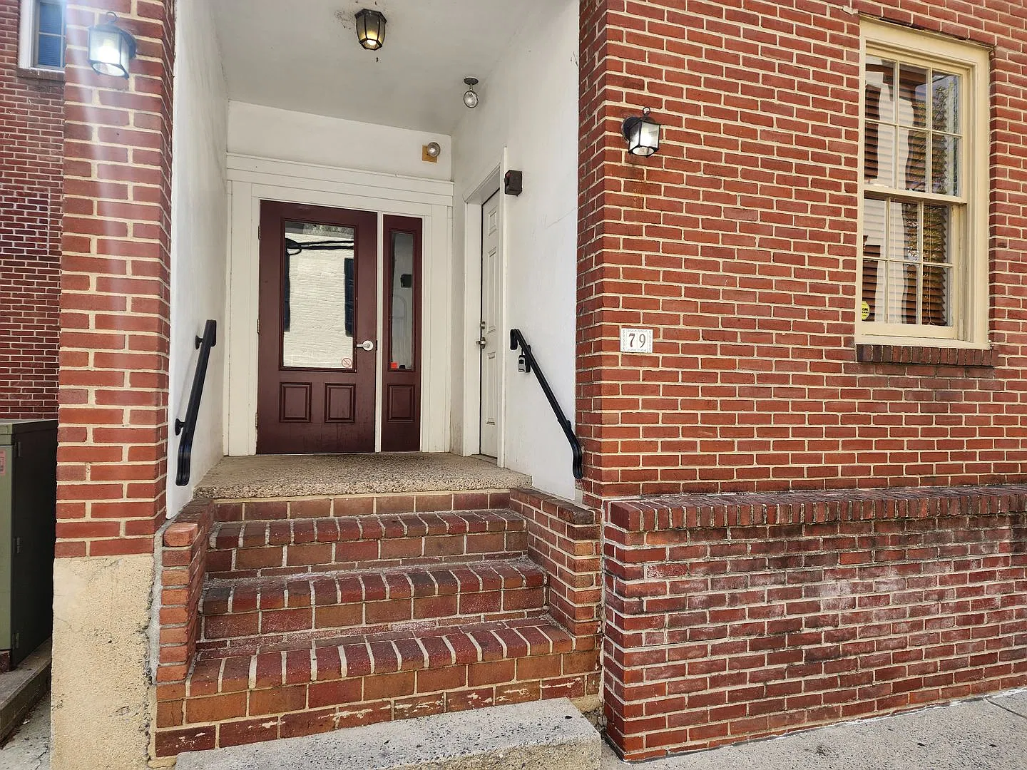 Historic Main Street Living | 2 Bedroom Apartment in Downtown Bethlehem — Photo 3