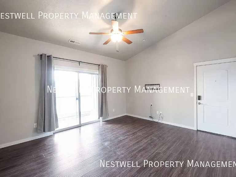 127 E Jordan Ridge Blvd #412 — Photo 4