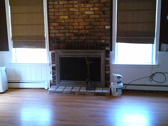 4th image of 332 Idaho St