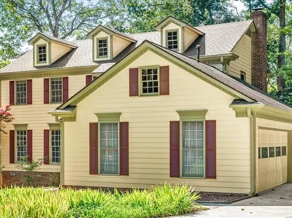 12 Willimantic Dr, Greensboro, NC 27455
