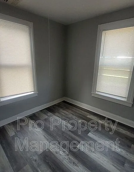 31 William St #2 — Photo 6