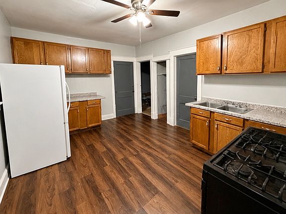 2nd image of 354 Cornwall Ave #1