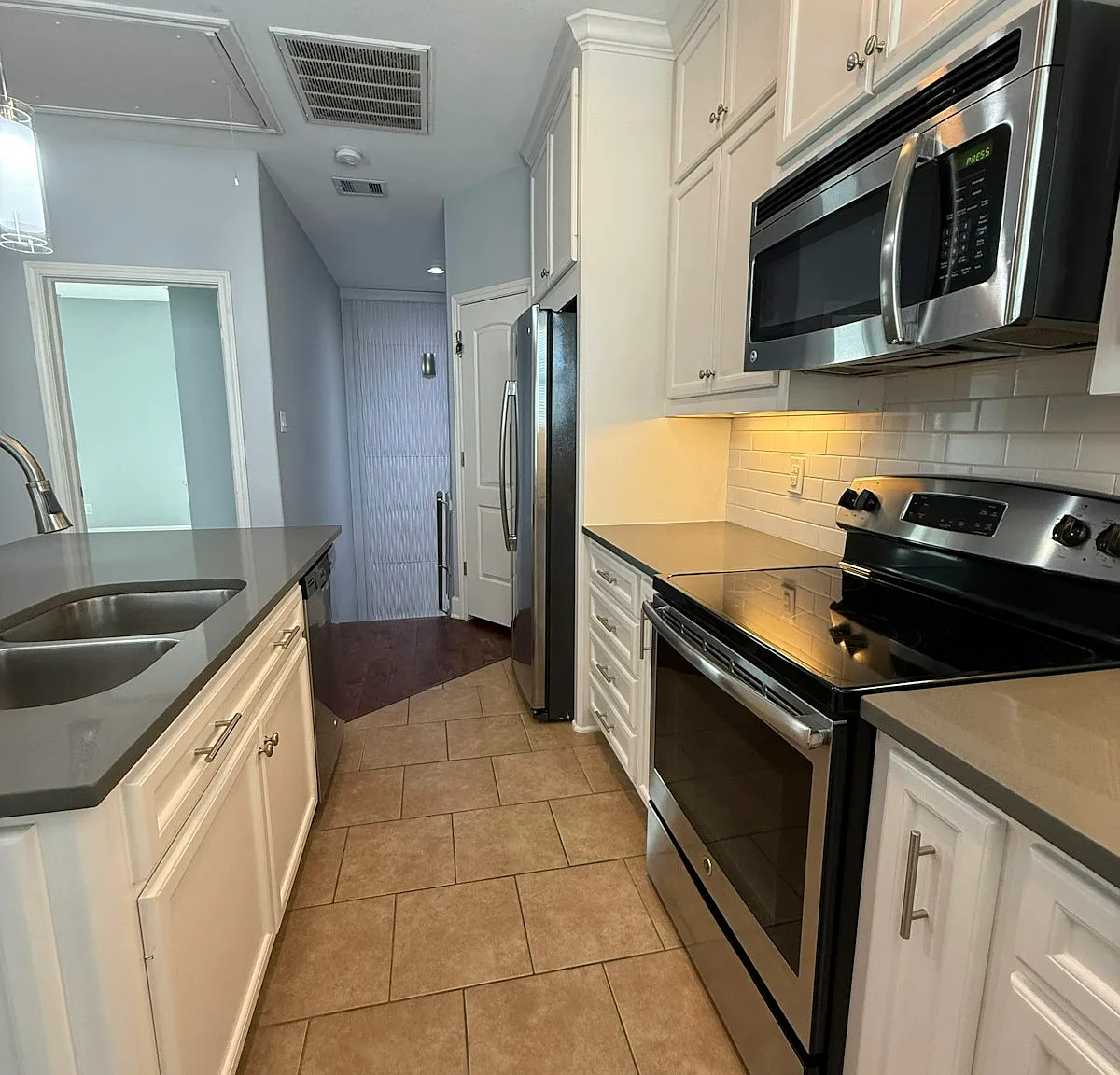 309 Felt Cir, Unit 1 — Photo 3