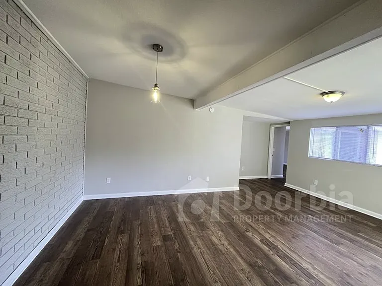 6333 Kimberly Ln — Photo 3