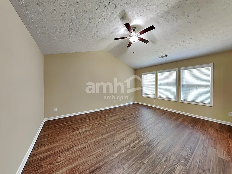 6165 Ambercrest Ct — Photo 12