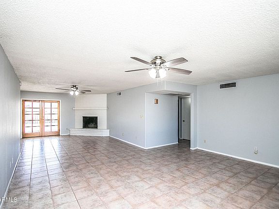 5th image of 4601 W Shaw Butte Dr