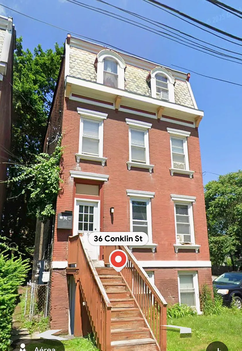 Building Photo - 36 Conklin St #BASEMENT
