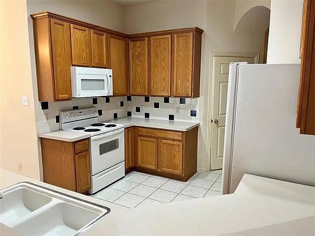 5632 Overland Dr — Photo 16