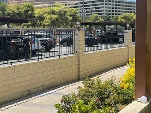 350 E Desert Inn Rd Unit B103, Las Vegas, NV 89109