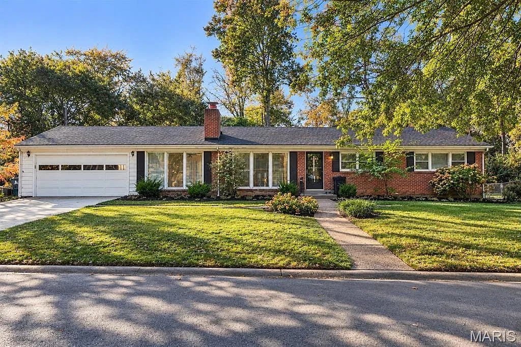 3 bed, 3.0 bath, 1608 sqft, $3,850 — Photo 1