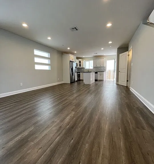 4710 Maplewood Ave — Photo 7