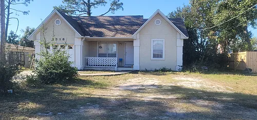 2318 Beech St Photo 1