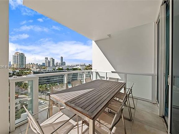 5th image of 50 S Pointe Dr APT 1206