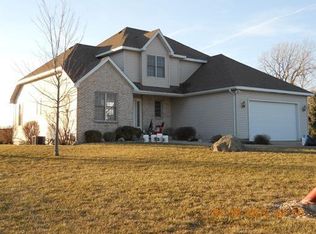 2882 N 4360th Rd, Sheridan, IL 60551