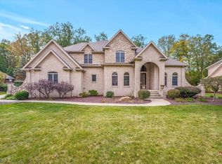 9360 Bay Hill Dr NE, Warren, OH