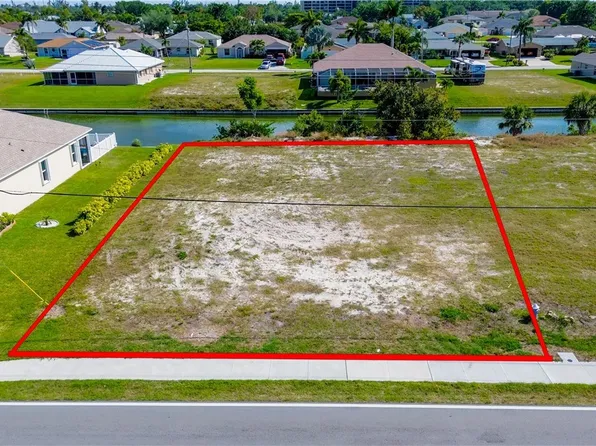 136 Nicholas Pkwy E, Cape Coral, FL 33990