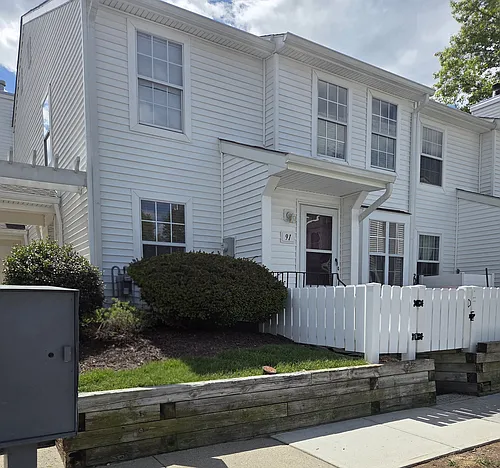 91 Almond Dr Photo 1