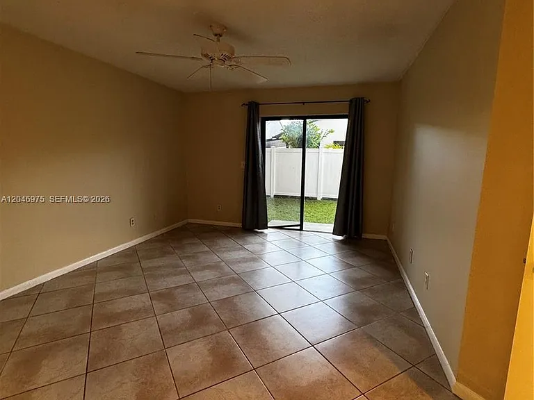 951 SW 109th Ave — Photo 17