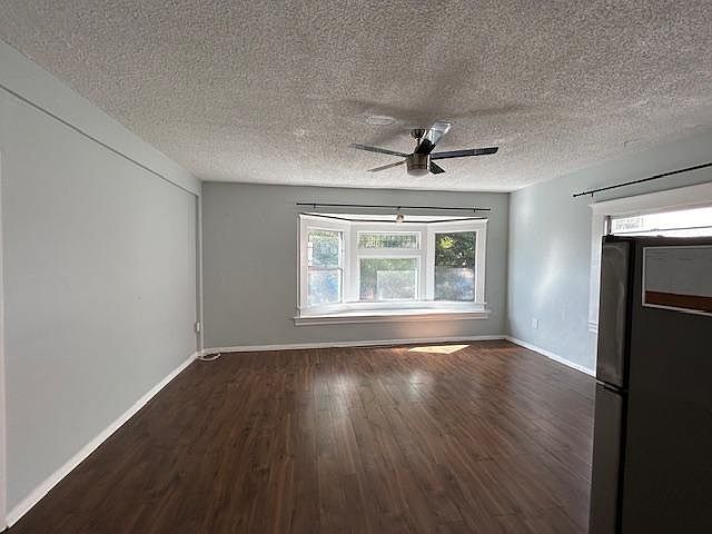 1st image of 230 N Bonnie Brae St #4