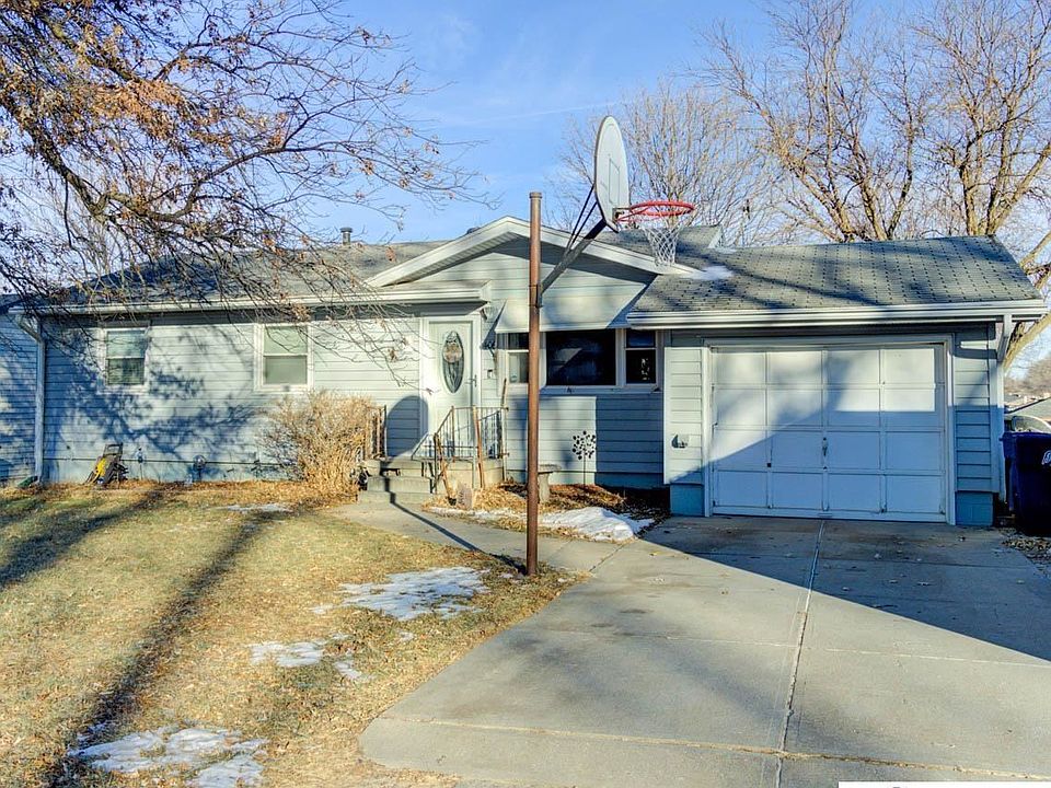 1st image of 406 Highland Dr