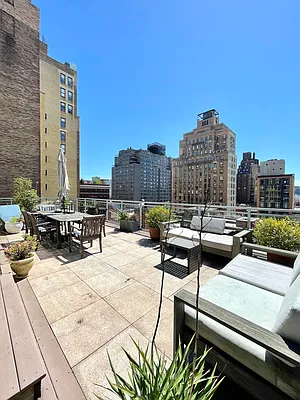 Rented by Compass | media 19