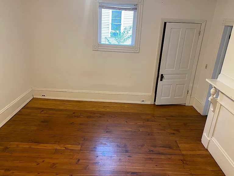 205 N Spring St #B — Photo 7