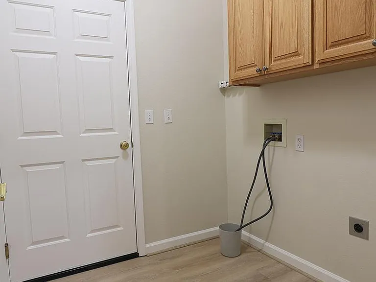 8701 White Fir St — Photo 24