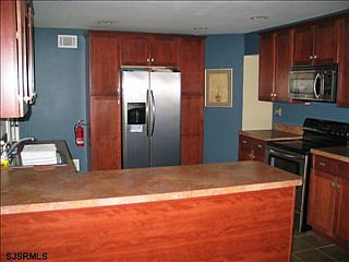 4th image of 744 Ravenwood Dr