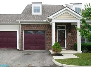 4388 Parkway Centre Dr, Grove City, OH