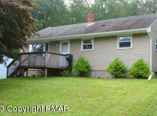 1719 Rosebriar Ln, Stroudsburg, PA 18360