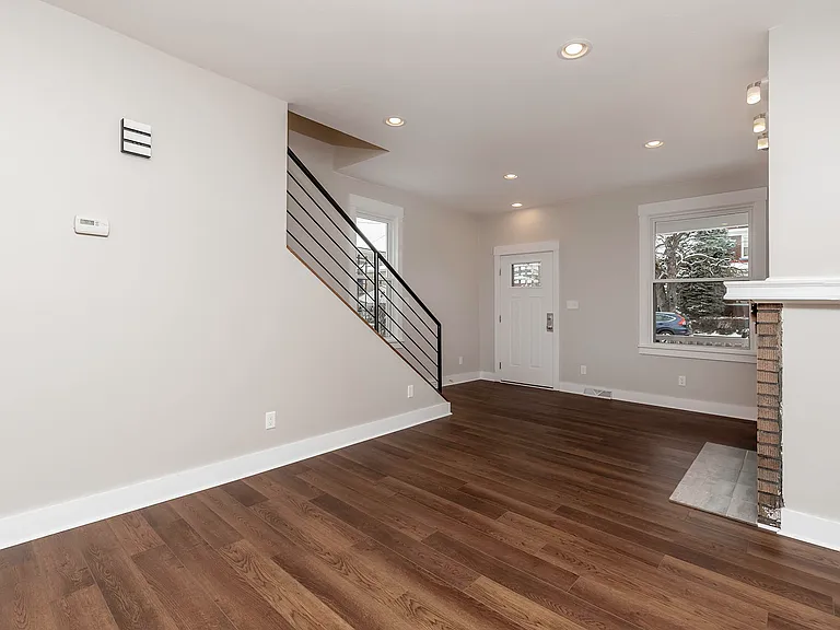 127 E 18th Ave — Photo 5