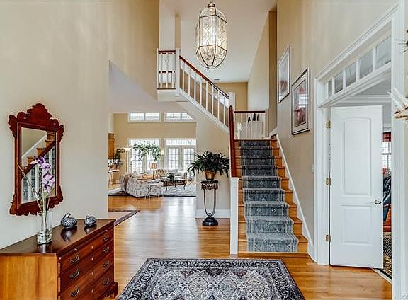 3rd image of 11906 Woodbluff Ct