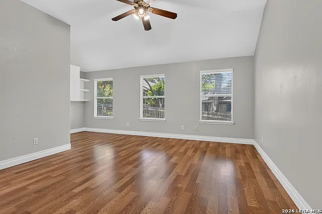 6635 Shady Bend Dr — Photo 18
